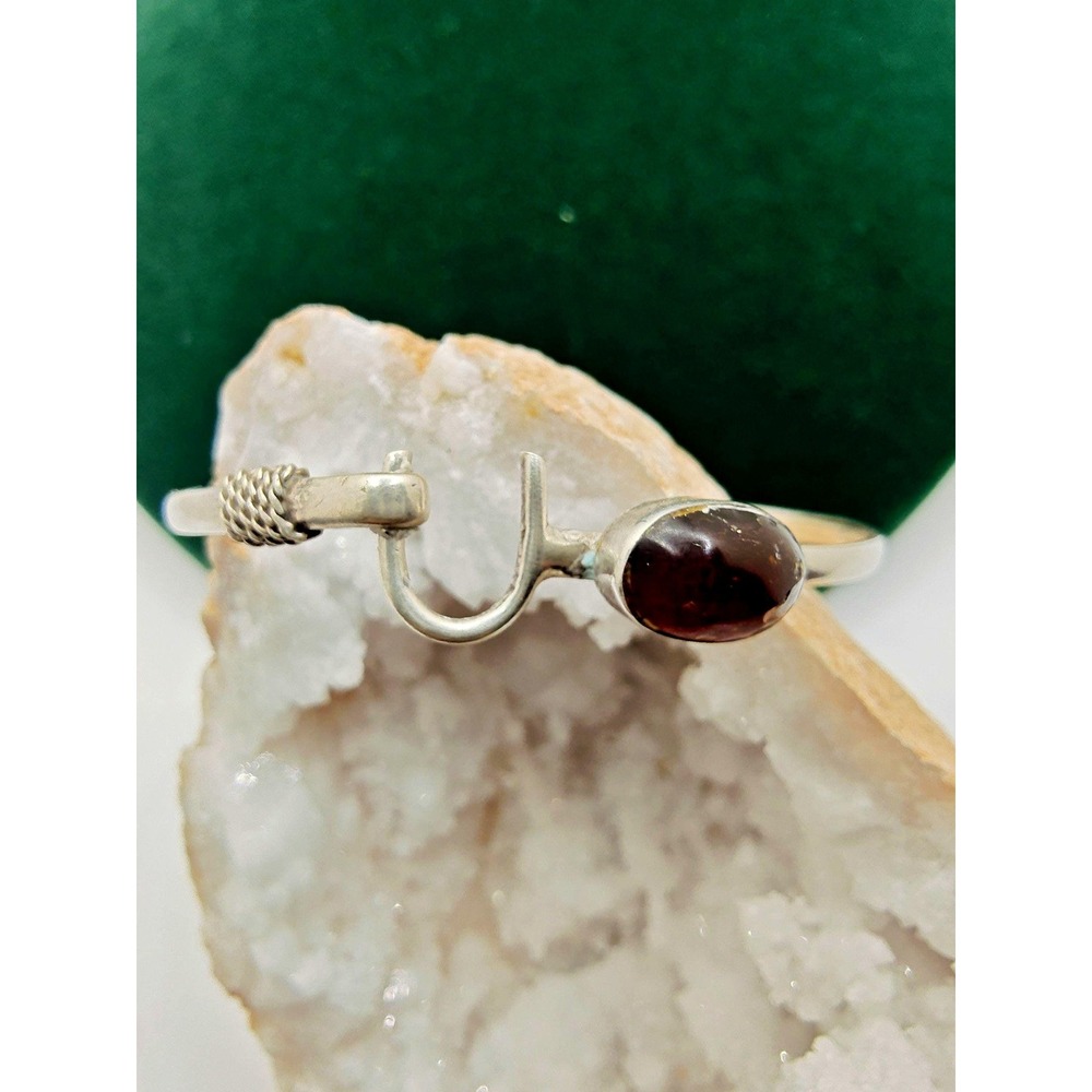Artisan Baltic Amber Horseshoe Sterling Silver Bracelet.‎